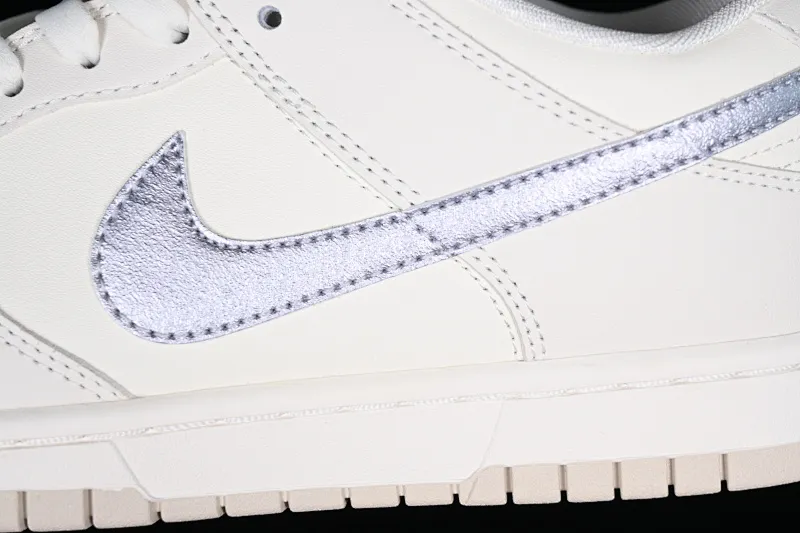 All categories Nk SB Dunk series Nk SB Dunk Low low-top sneakers Nk Dunk Low milk blue customized version of deconstructed strap casual sneakers DX5930-100